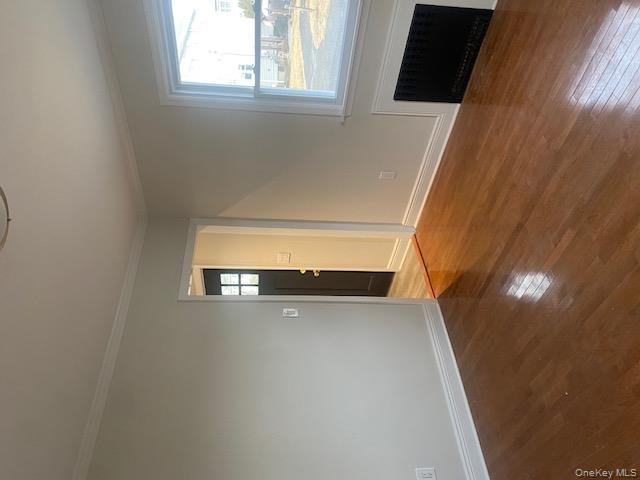 #9 photo, 12 Bayview Avenue, Нассау ‖ Bayville , NY 11709