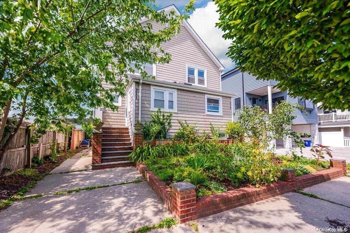 #1 photo, 311 E Market Street, Нассау ‖ Long Beach , NY 11561