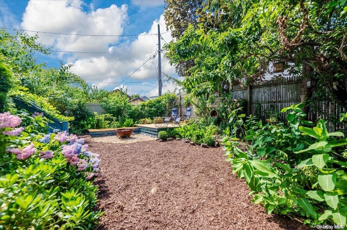 #17 photo, 311 E Market Street, Нассау ‖ Long Beach , NY 11561