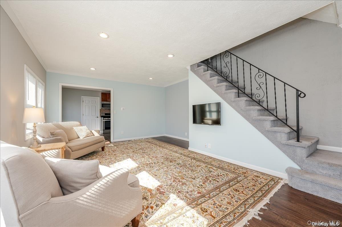 #4 photo, 311 E Market Street, Нассау ‖ Long Beach , NY 11561