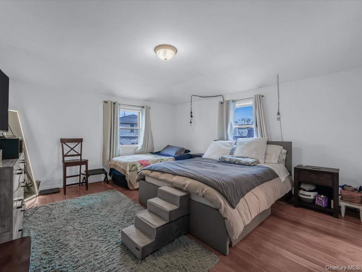 #9 photo, 34-32 205th Street, كوينز Bayside , NY 11361