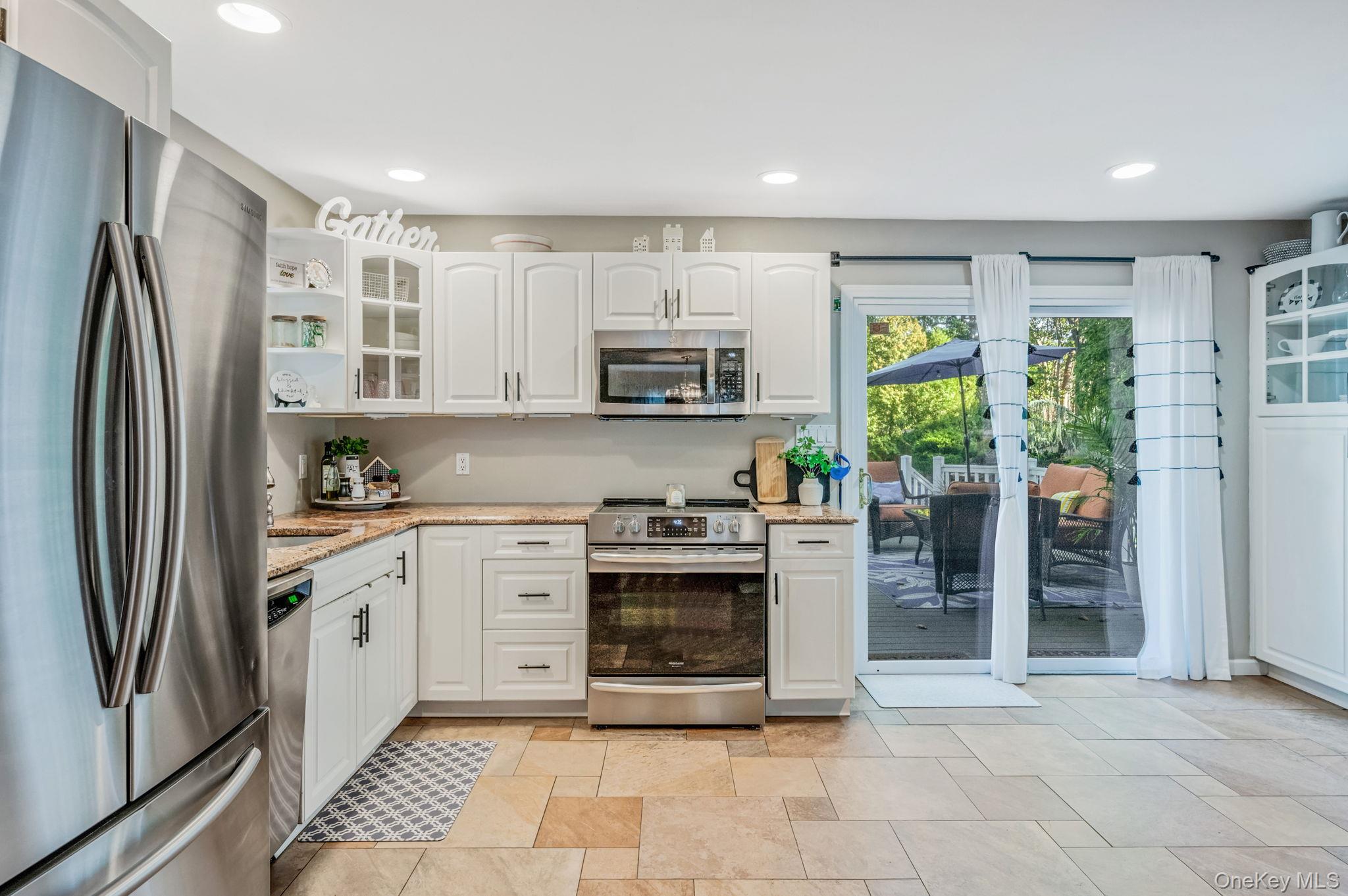 #10 photo, 106 Springdale Drive, सफ़ोक काउंटी Ronkonkoma , NY 11779