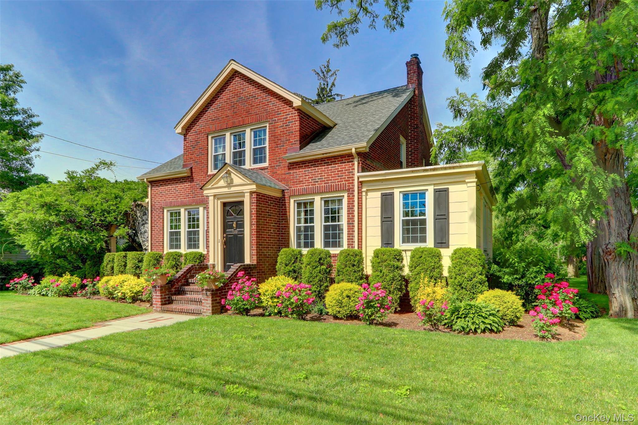 #3 photo, 205 hempstead Avenue, Нассау ‖ Malverne , NY 11565