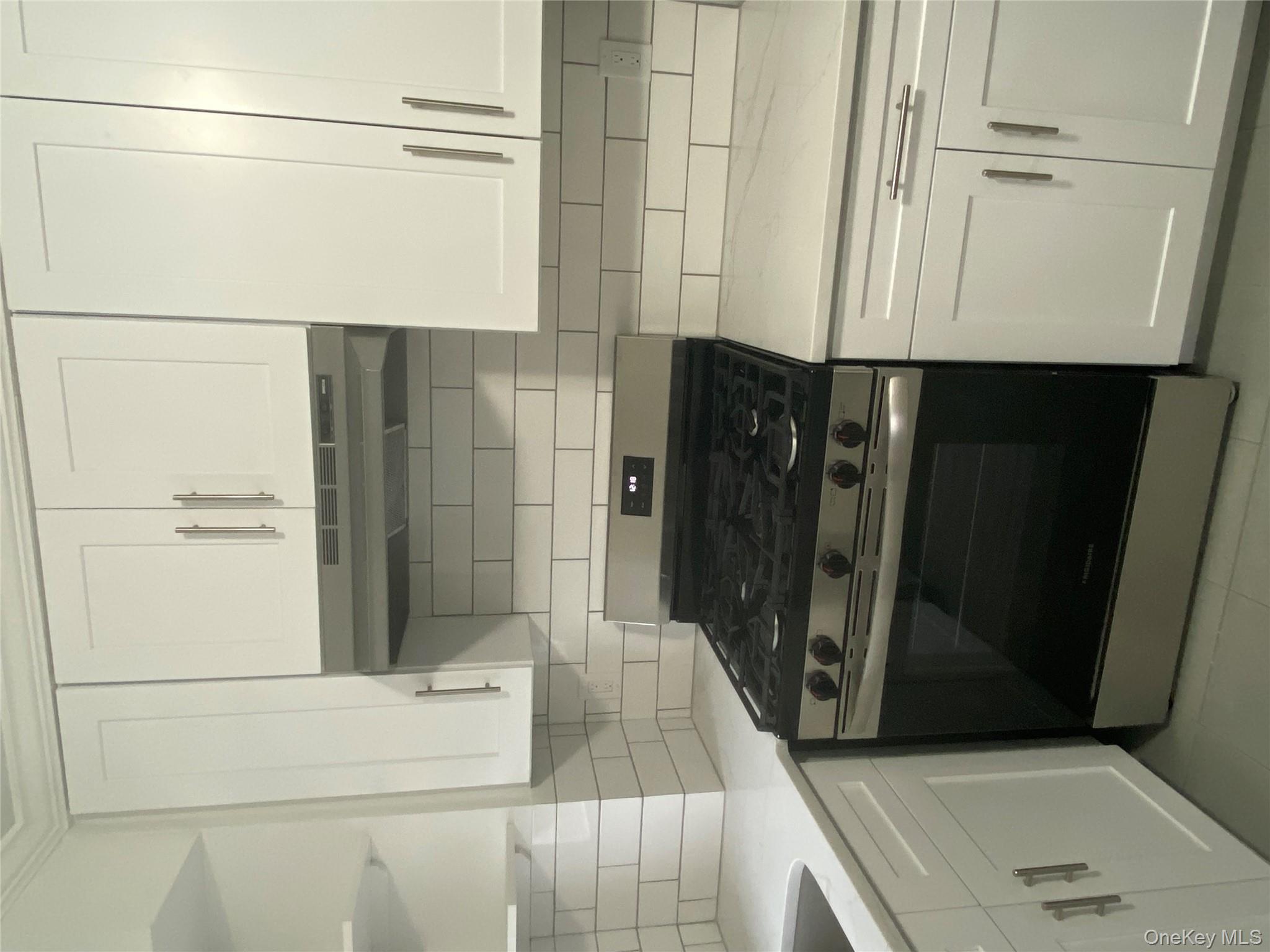 #10 photo, 151-55 20th Road, कुईंस Whitestone , NY 11357