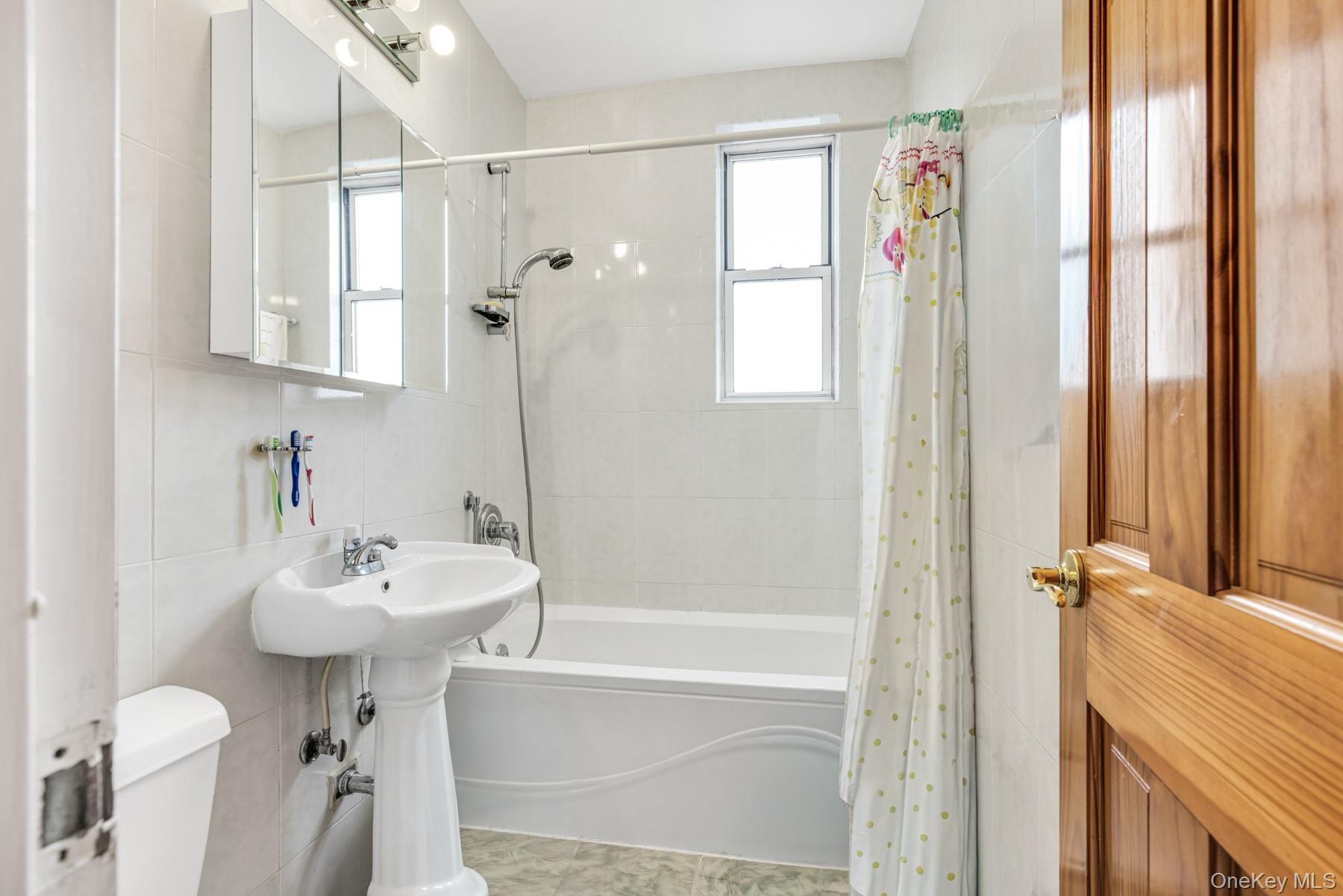 #13 photo, 2600 E 21st Street, Бруклин ‖ Brooklyn , NY 11235