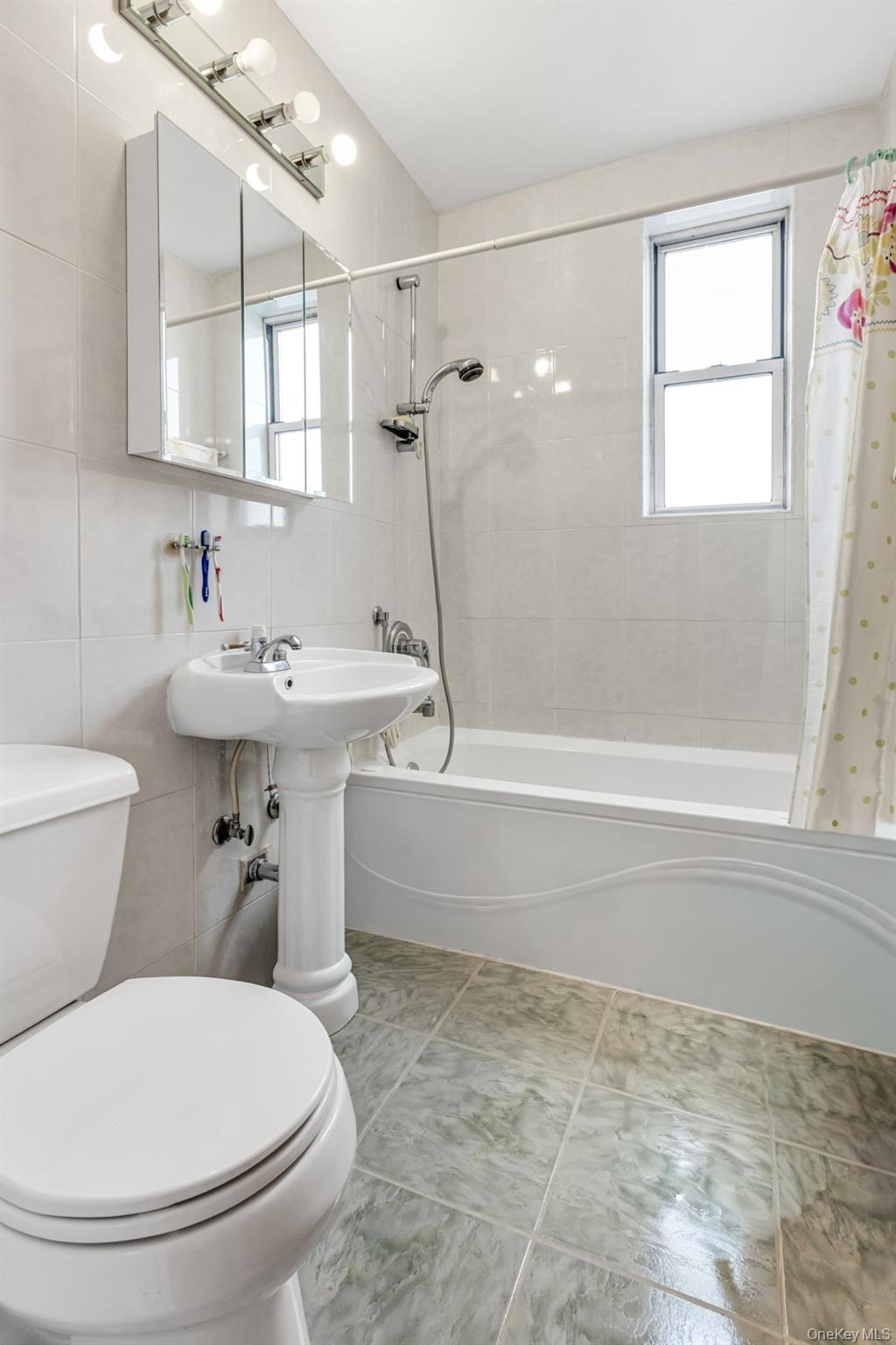 #14 photo, 2600 E 21st Street, Бруклин ‖ Brooklyn , NY 11235