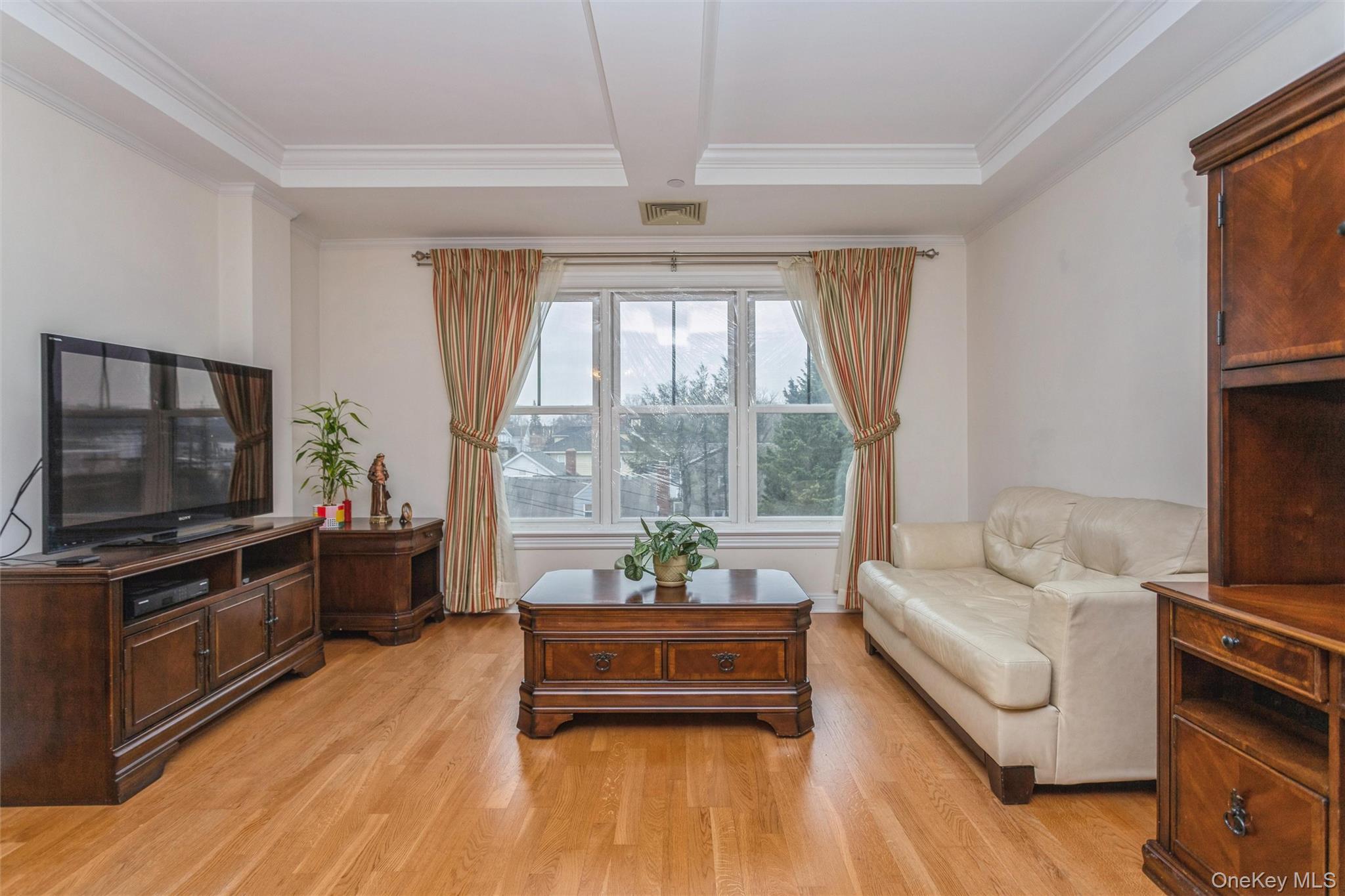 #6 photo, 225 Stanley Avenue, Mamaroneck , NY 10543