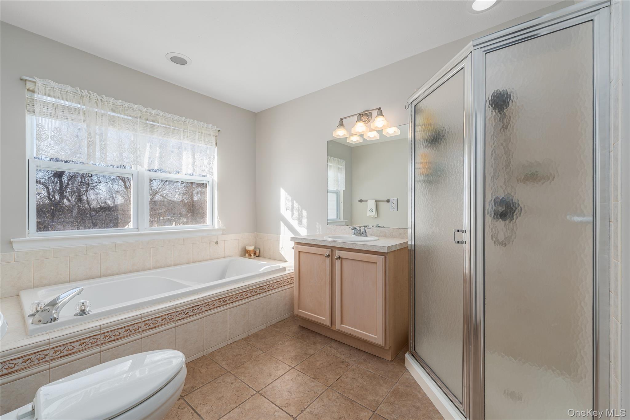 #11 photo, 1804 Willow Pond Drive, Саффолк ‖ Riverhead , NY 11901