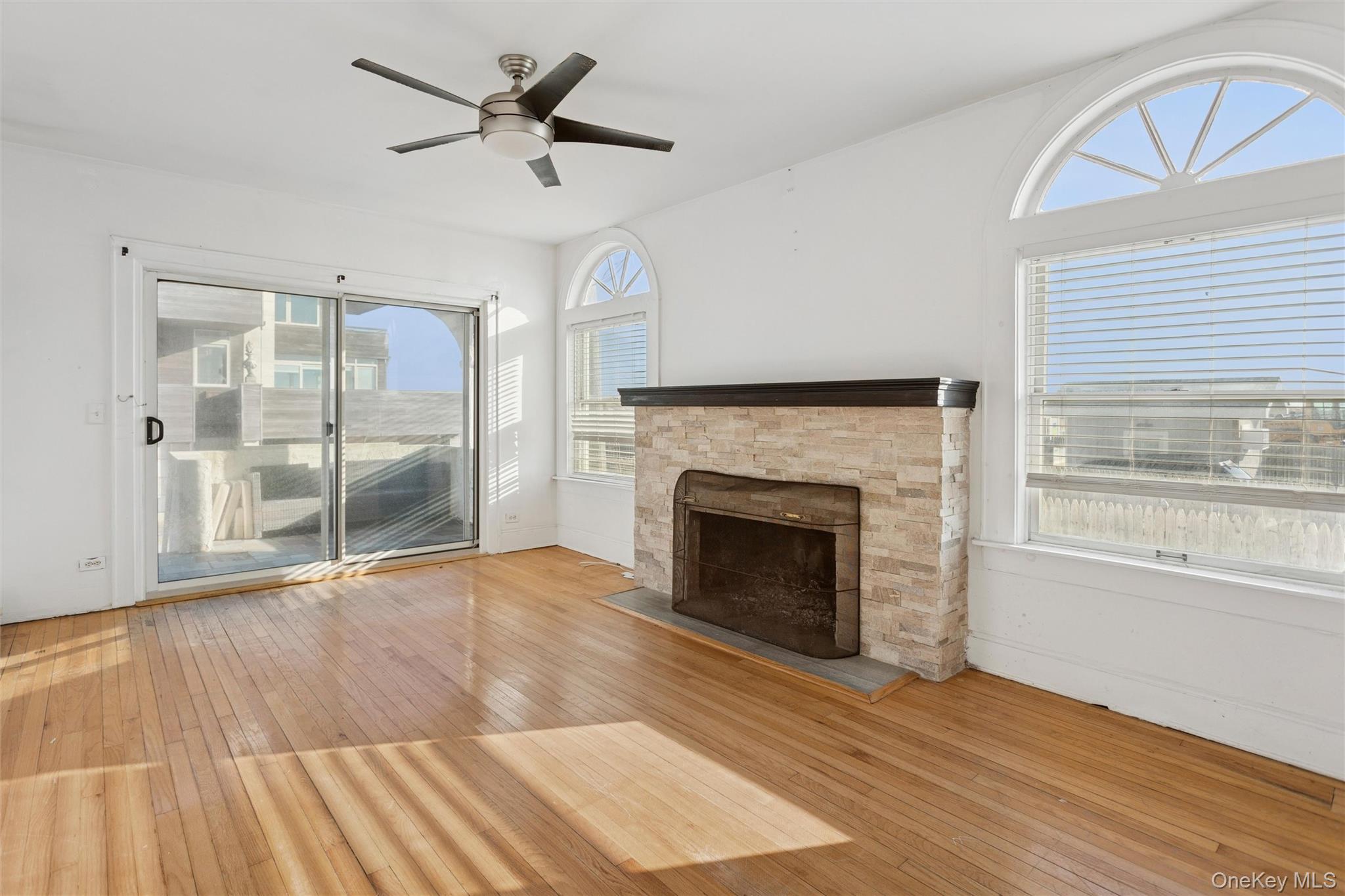 #12 photo, 23 Troy Avenue, नासाउ काउंटी East Atlantic Beach , NY 11561