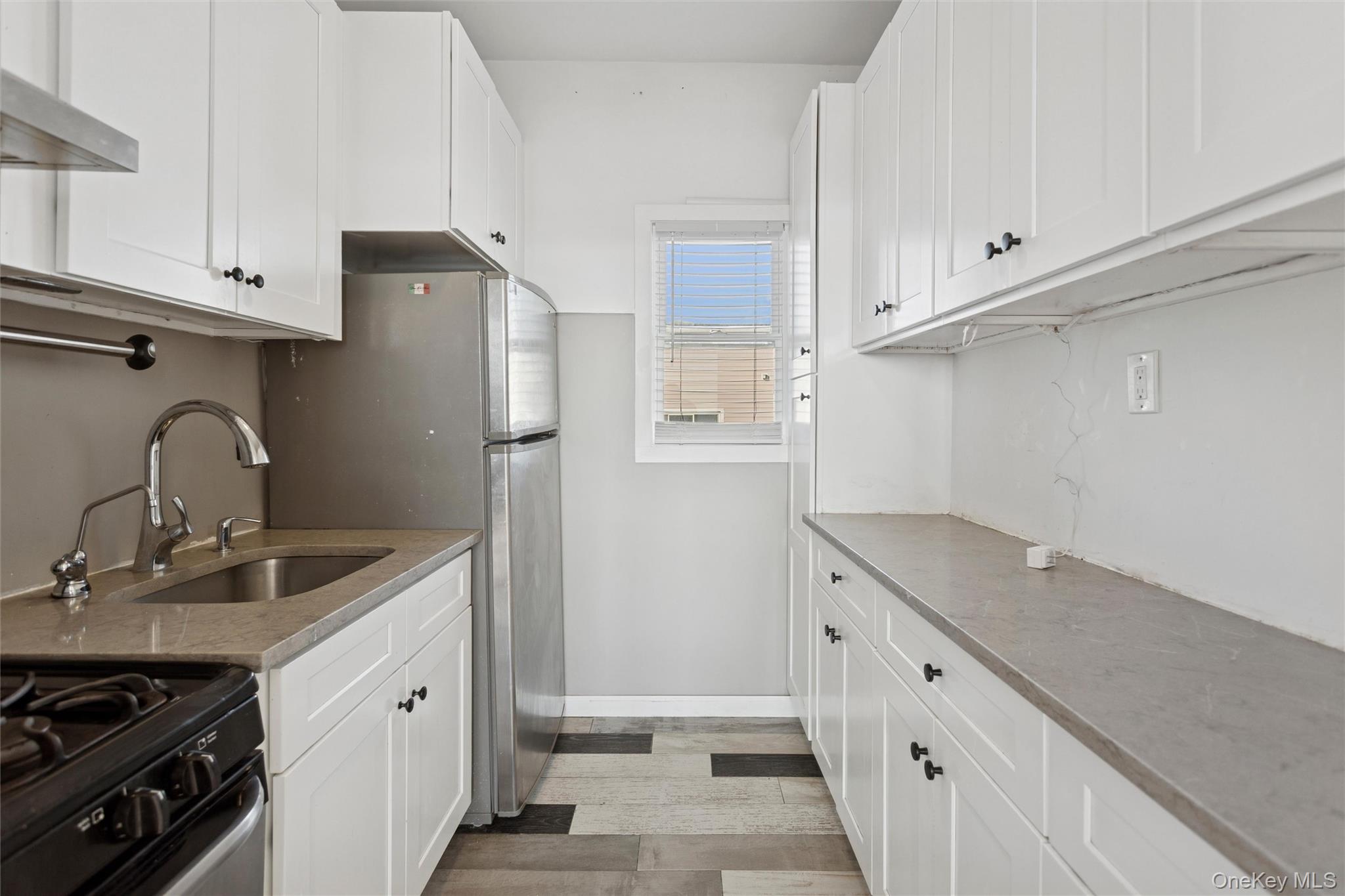 #15 photo, 23 Troy Avenue, नासाउ काउंटी East Atlantic Beach , NY 11561