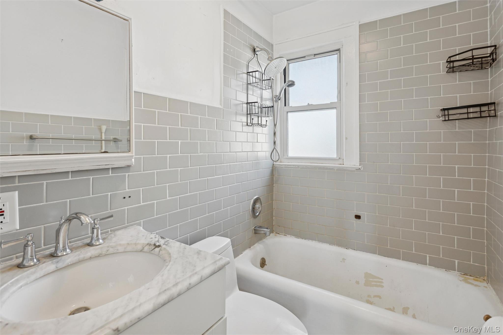 #17 photo, 23 Troy Avenue, नासाउ काउंटी East Atlantic Beach , NY 11561