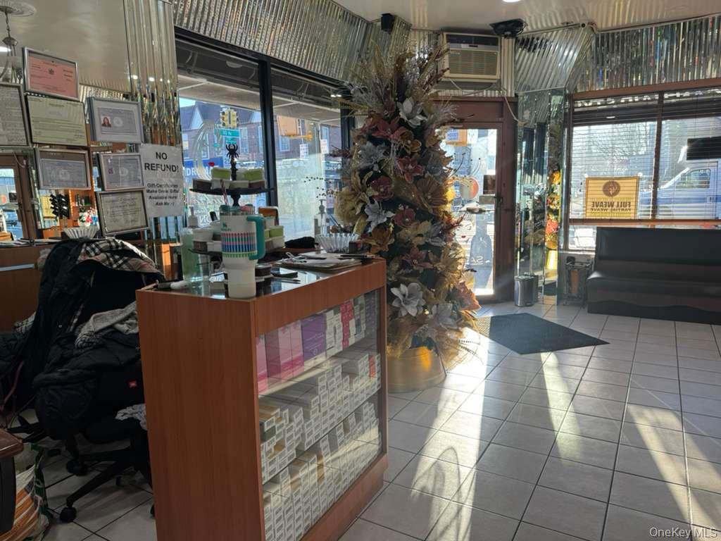 #5 photo, 10957 Guy R Brewer Boulevard, कुईंस Jamaica , NY 11433