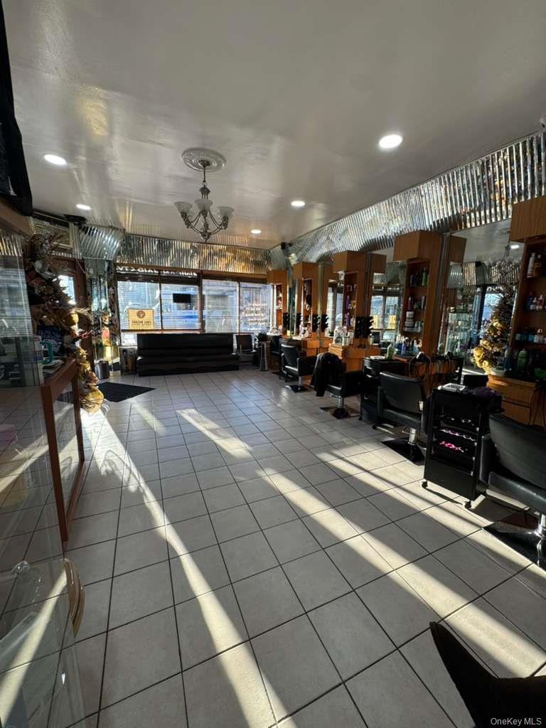 #7 photo, 10957 Guy R Brewer Boulevard, कुईंस Jamaica , NY 11433