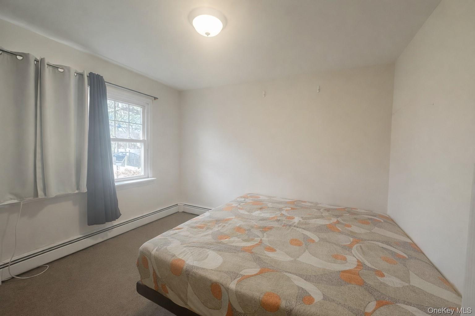 #2 photo, 187 Horseblock Road, Саффолк ‖ Farmingville , NY 11738