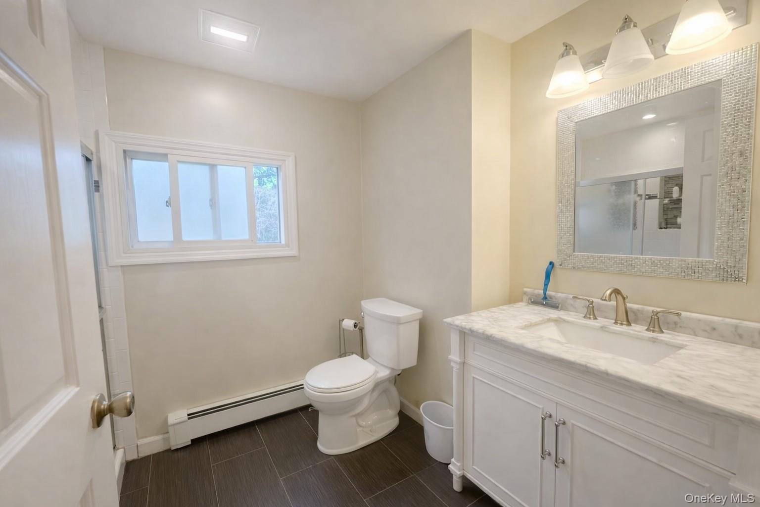 #7 photo, 187 Horseblock Road, Саффолк ‖ Farmingville , NY 11738