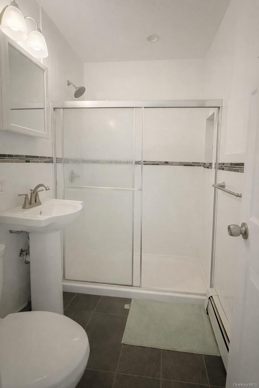 #8 photo, 187 Horseblock Road, Саффолк ‖ Farmingville , NY 11738