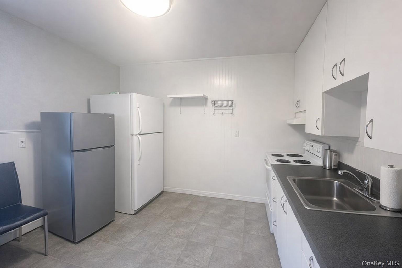 #9 photo, 187 Horseblock Road, Саффолк ‖ Farmingville , NY 11738