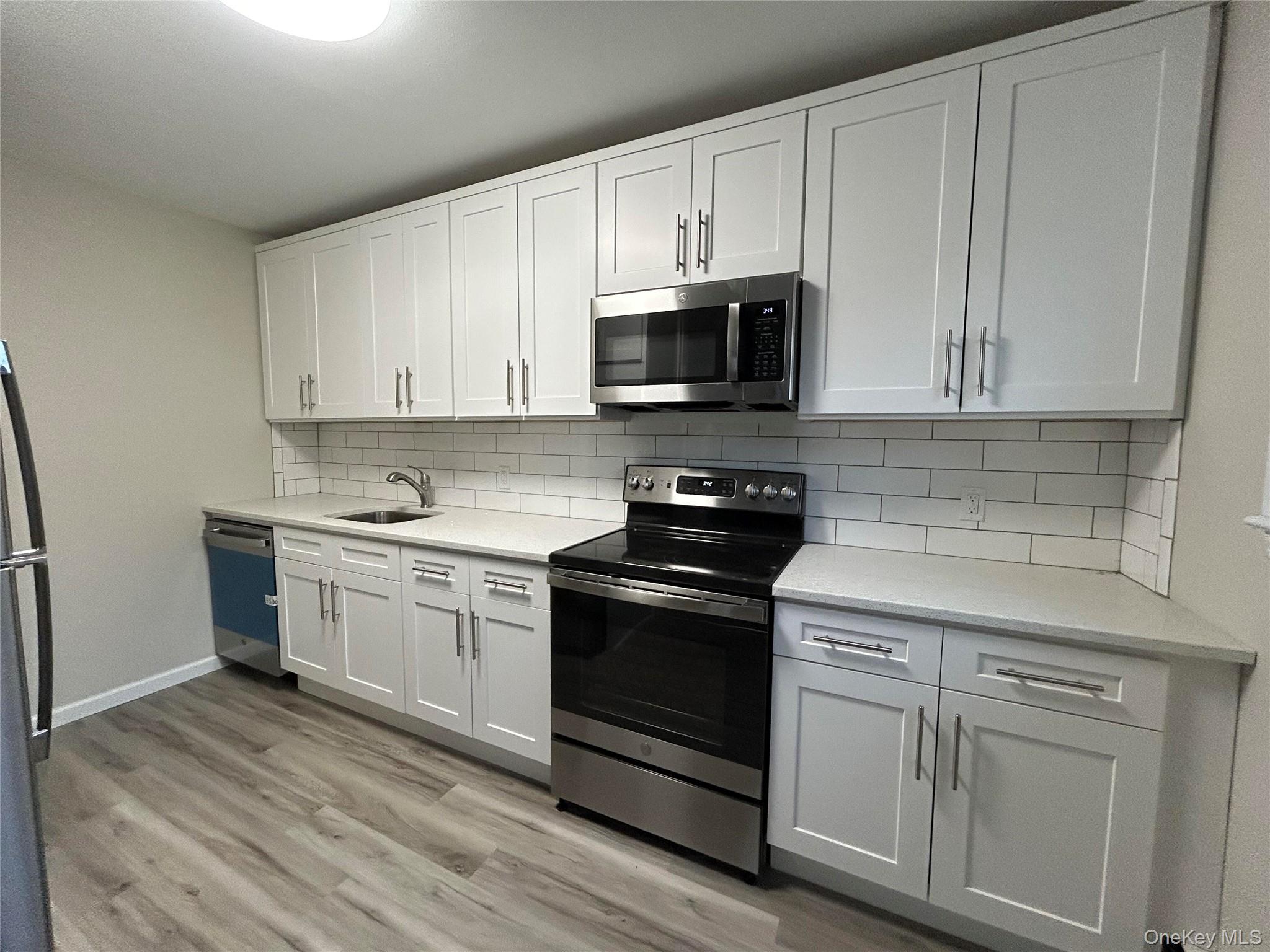 #9 photo, 179 Orinoco Drive, सफ़ोक काउंटी Brightwaters , NY 11718