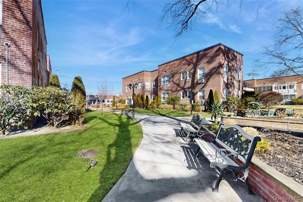 #5 photo, 553 Central Avenue, Cedarhurst , NY 11516