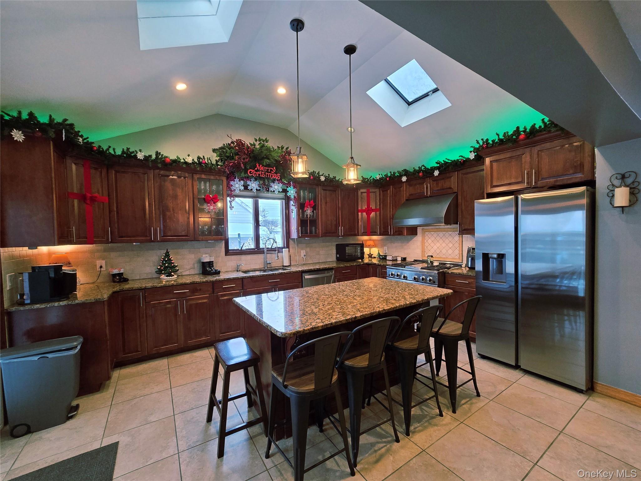 #4 photo, 177 Sheridan Boulevard, नासाउ काउंटी Mineola , NY 11501