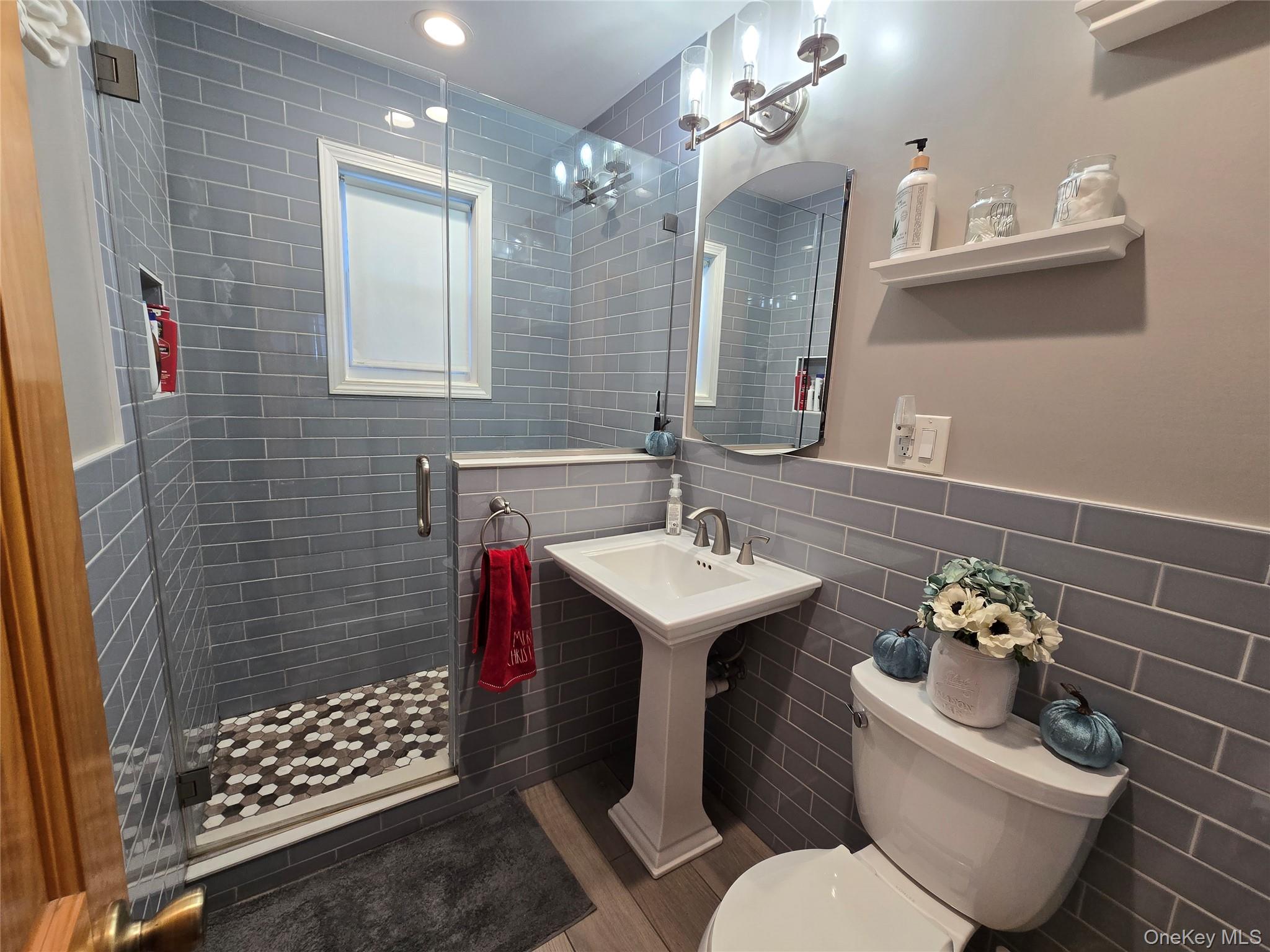 #7 photo, 177 Sheridan Boulevard, नासाउ काउंटी Mineola , NY 11501