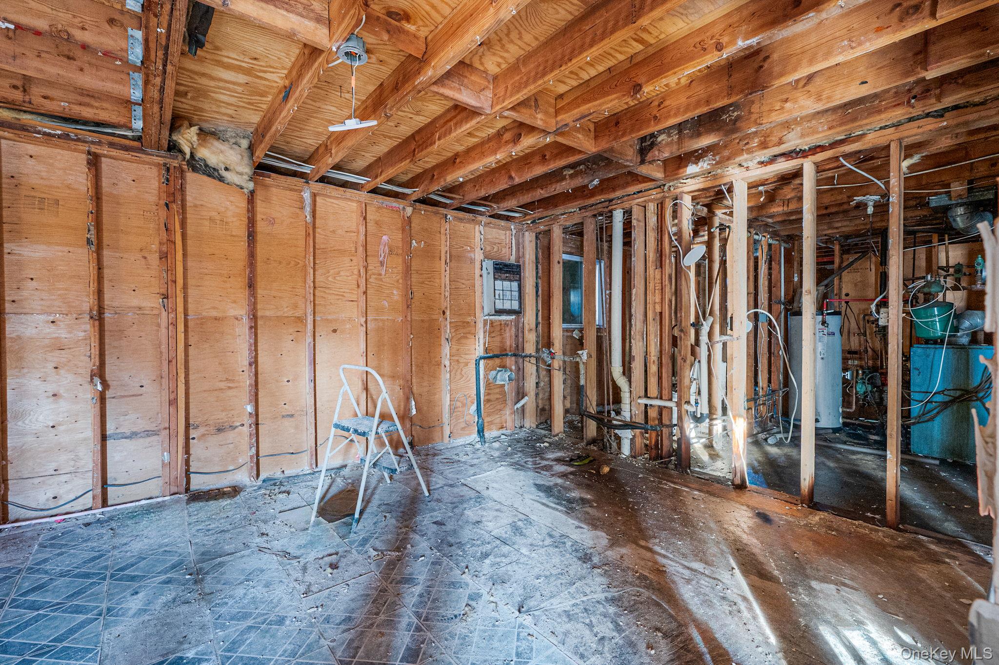 #5 photo, 53 Hounslow Road, Shirley , NY 11967