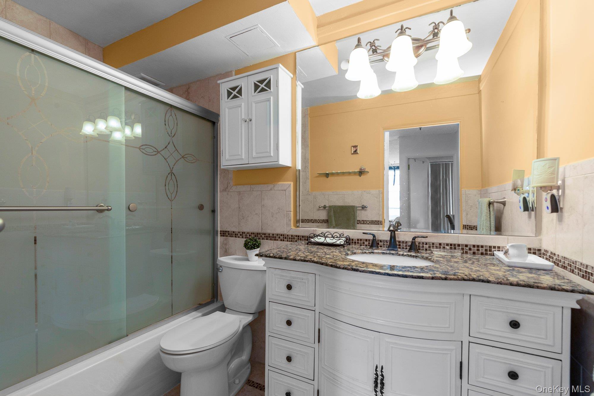 #8 photo, 166-31 9th Ave, Beechhurst , NY 11357