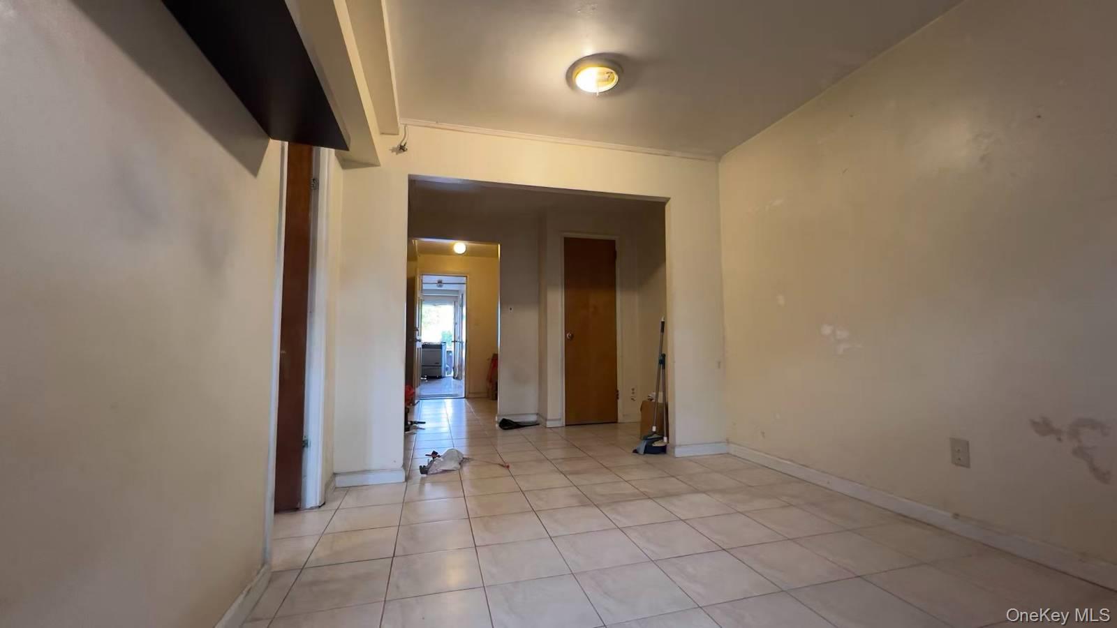 #10 photo, 6126 160th Street, Куинс ‖ Fresh Meadows , NY 11365