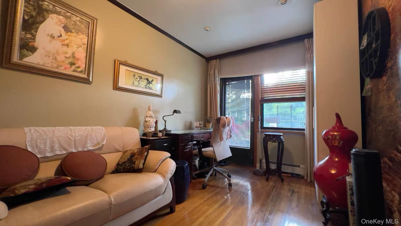 #5 photo, 6126 160th Street, Куинс ‖ Fresh Meadows , NY 11365