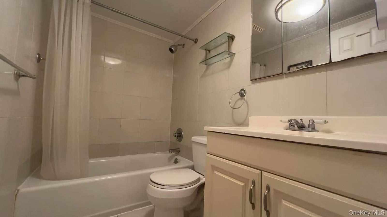 #9 photo, 6126 160th Street, Куинс ‖ Fresh Meadows , NY 11365