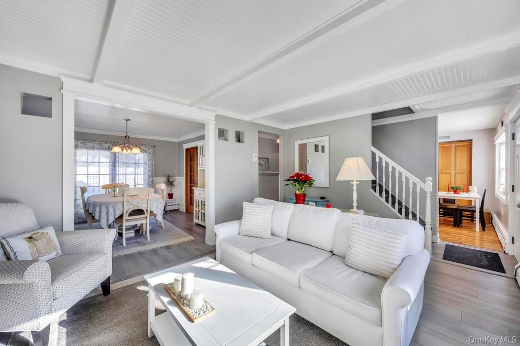 #13 photo, 23 Haven Lane, ناسو Levittown , NY 11756