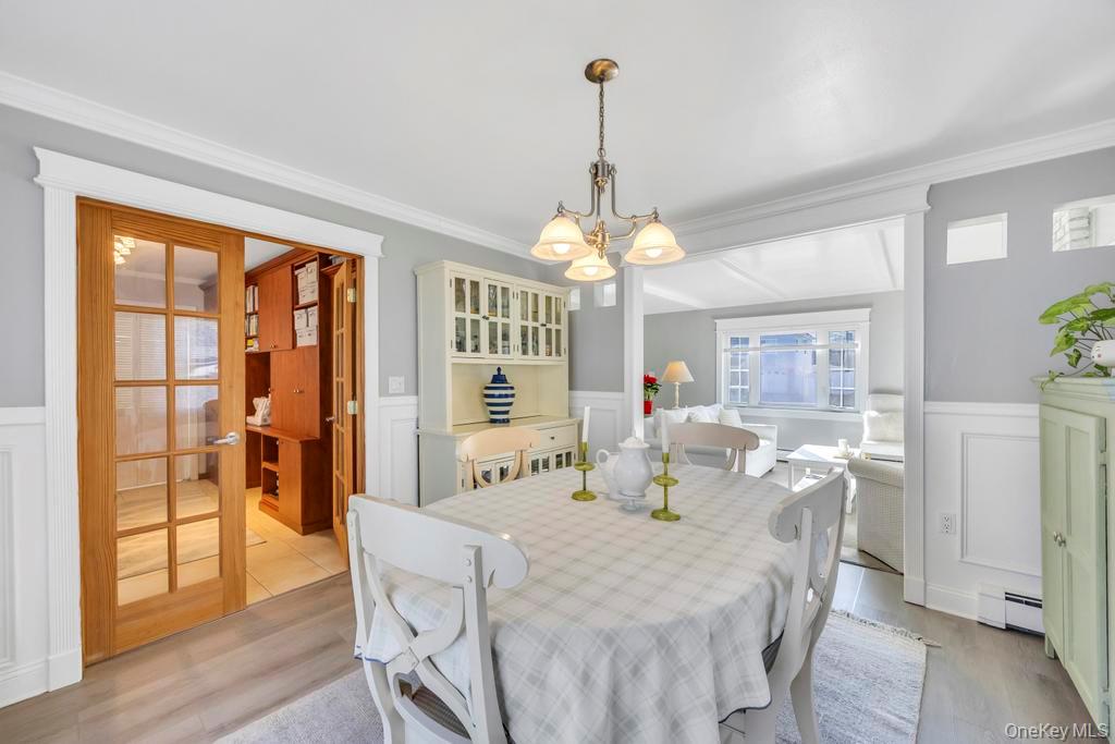 #15 photo, 23 Haven Lane, ناسو Levittown , NY 11756