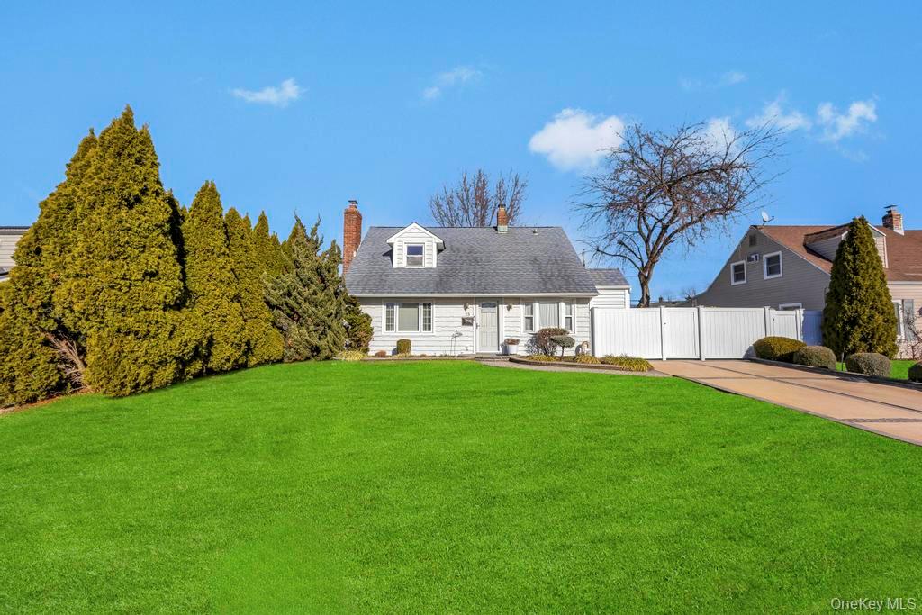 #2 photo, 23 Haven Lane, ناسو Levittown , NY 11756