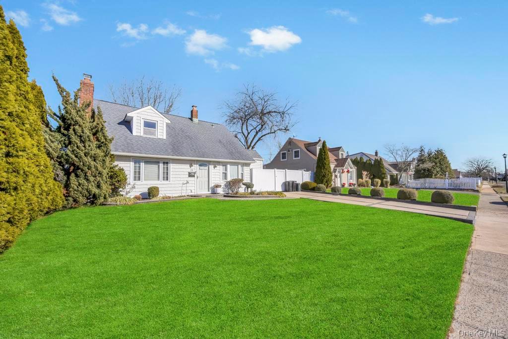 #4 photo, 23 Haven Lane, ناسو Levittown , NY 11756