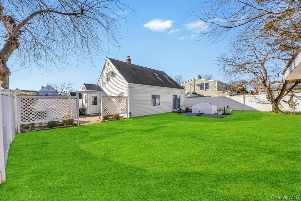 #6 photo, 23 Haven Lane, ناسو Levittown , NY 11756