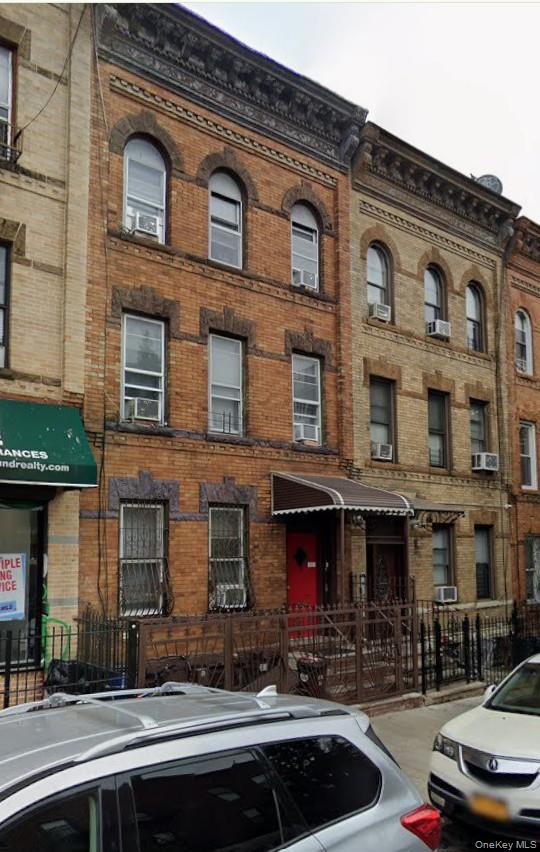 #6 photo, 318 Linden Street, הברונקס Brooklyn , NY 11237