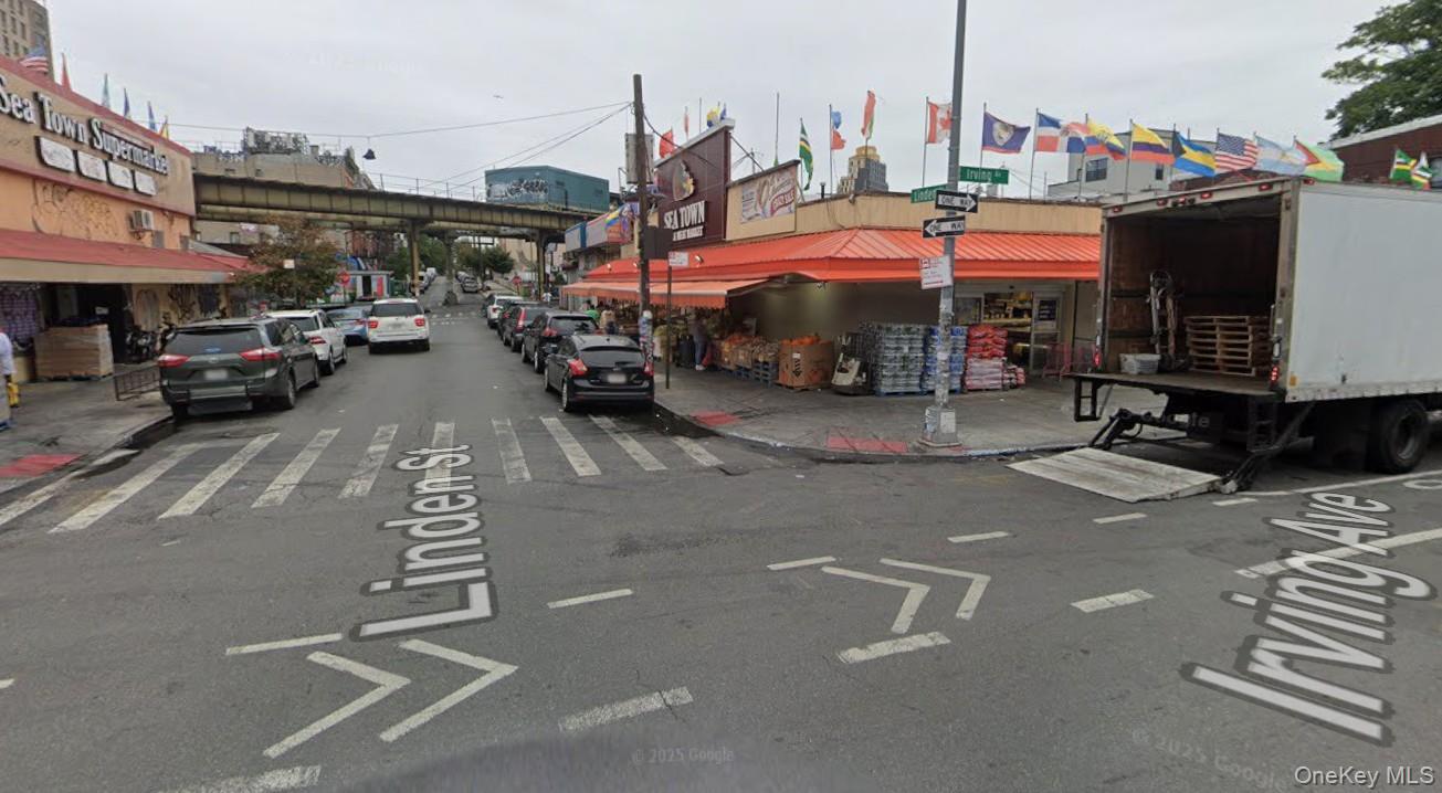 #7 photo, 318 Linden Street, הברונקס Brooklyn , NY 11237