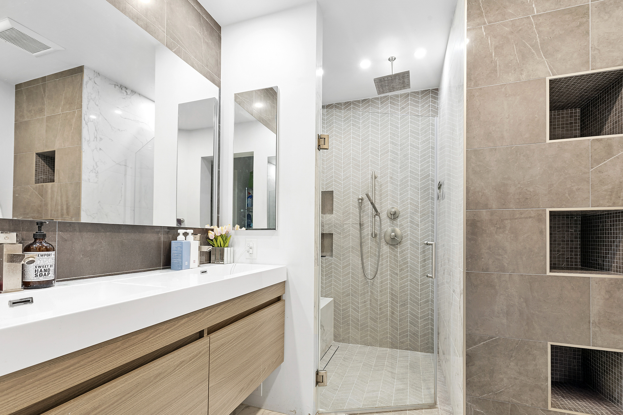 #9 photo, 22 E 81st Street, Манхэттен ‖ Upper East Side , NY 10028