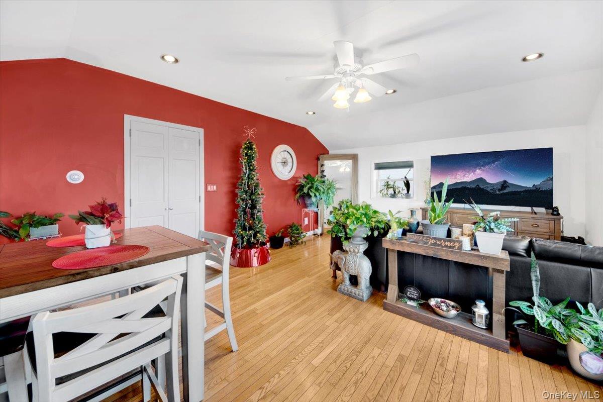 #4 photo, 6 Edgewater Park, ब्रोंक्स Bronx , NY 10465