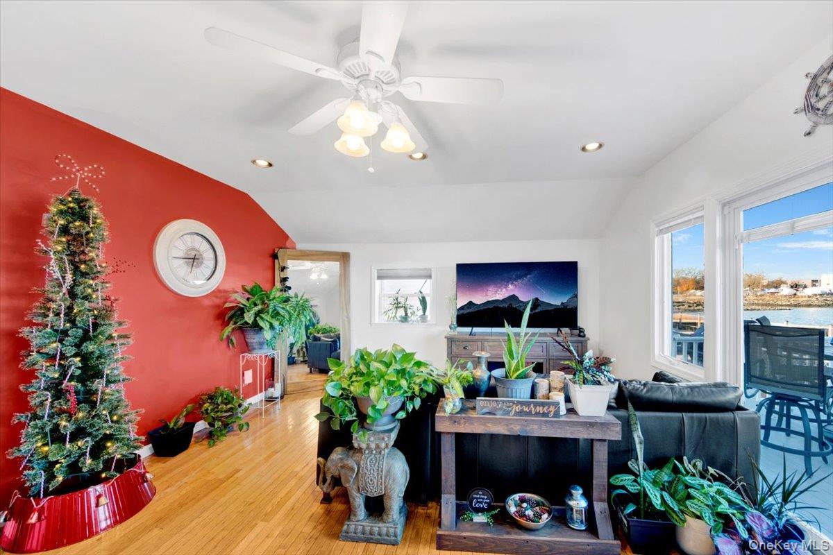 #5 photo, 6 Edgewater Park, ब्रोंक्स Bronx , NY 10465