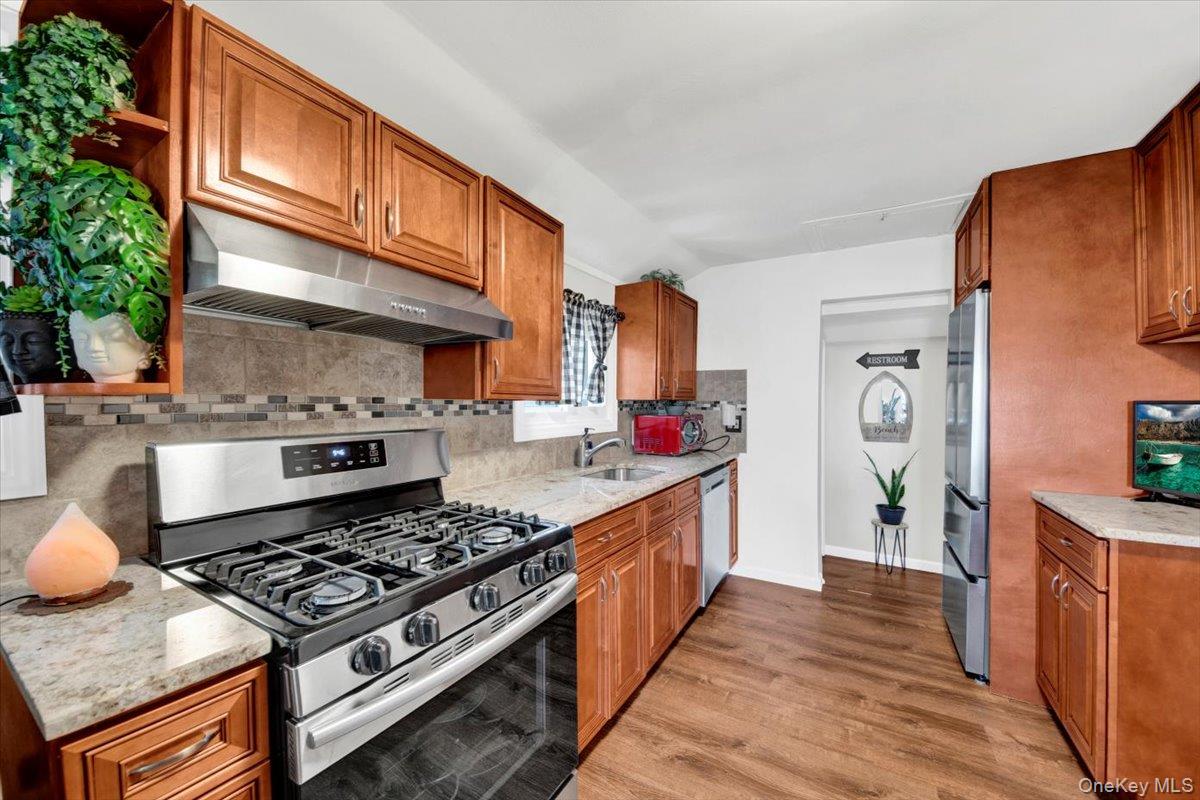 #8 photo, 6 Edgewater Park, ब्रोंक्स Bronx , NY 10465