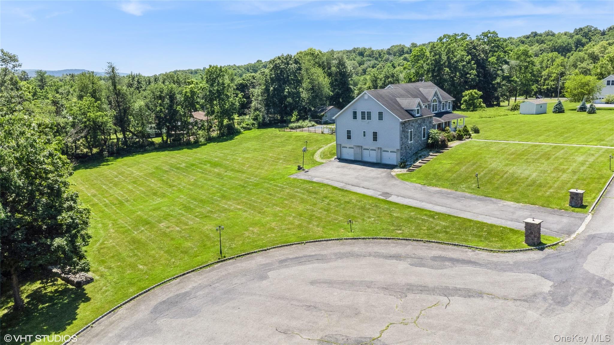 #8 photo, 10 Willys Court, Rock Tavern , NY 12575