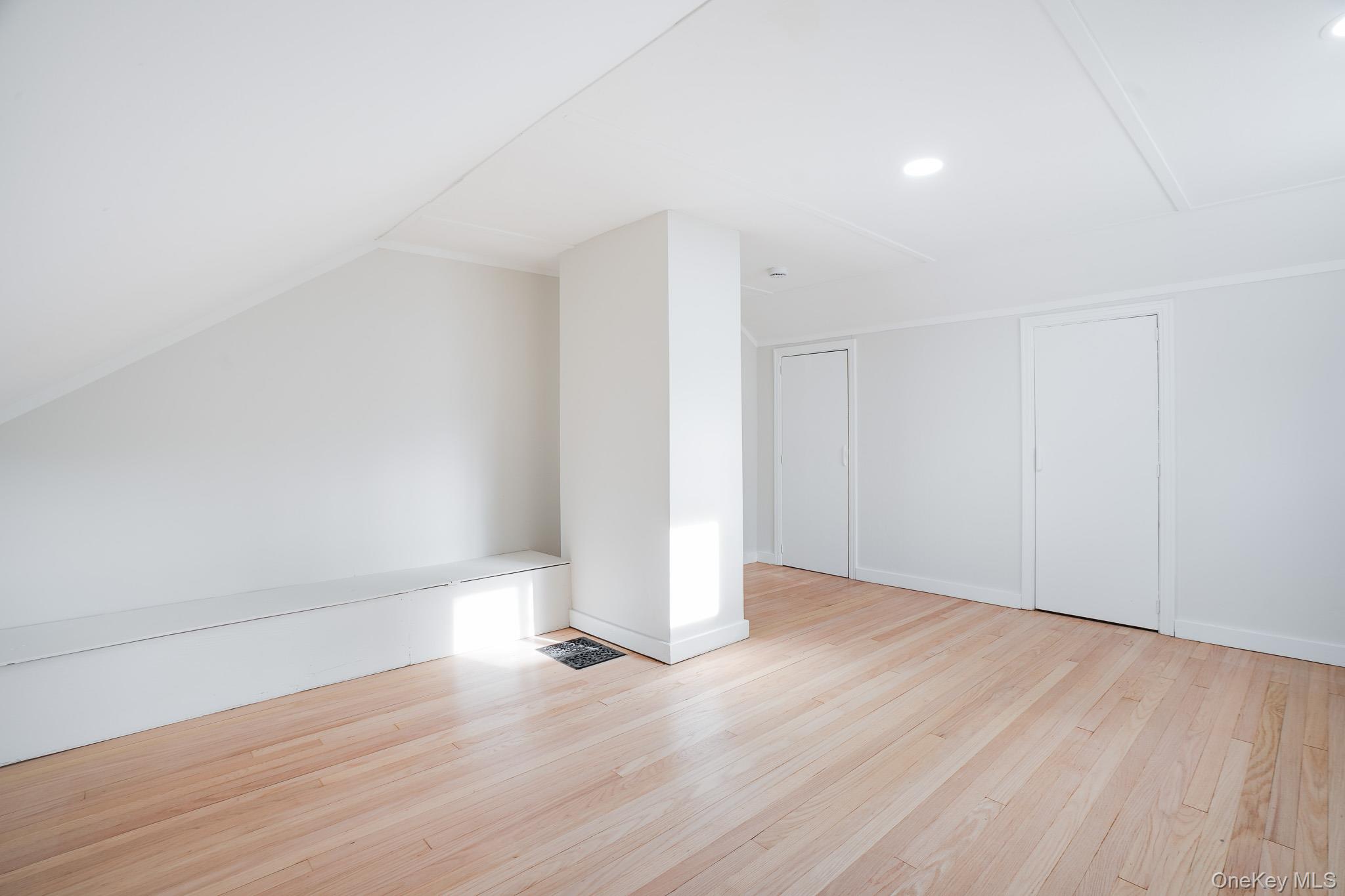 #18 photo, 3 Pond Road, Hyde Park , NY 12601