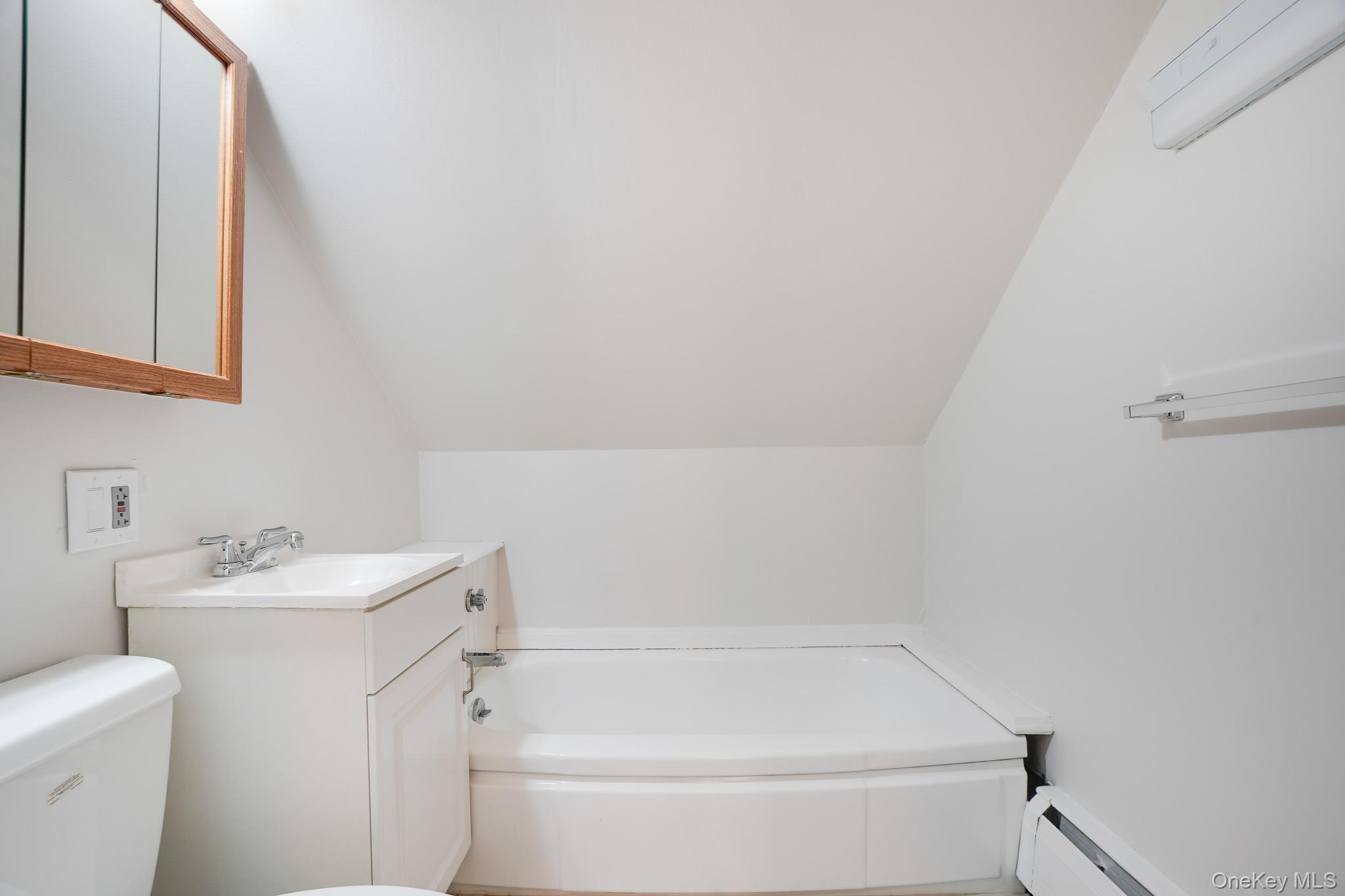 #19 photo, 3 Pond Road, Hyde Park , NY 12601