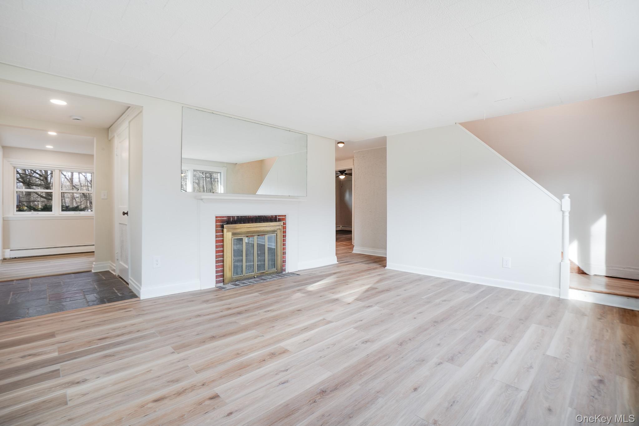 #4 photo, 3 Pond Road, Hyde Park , NY 12601