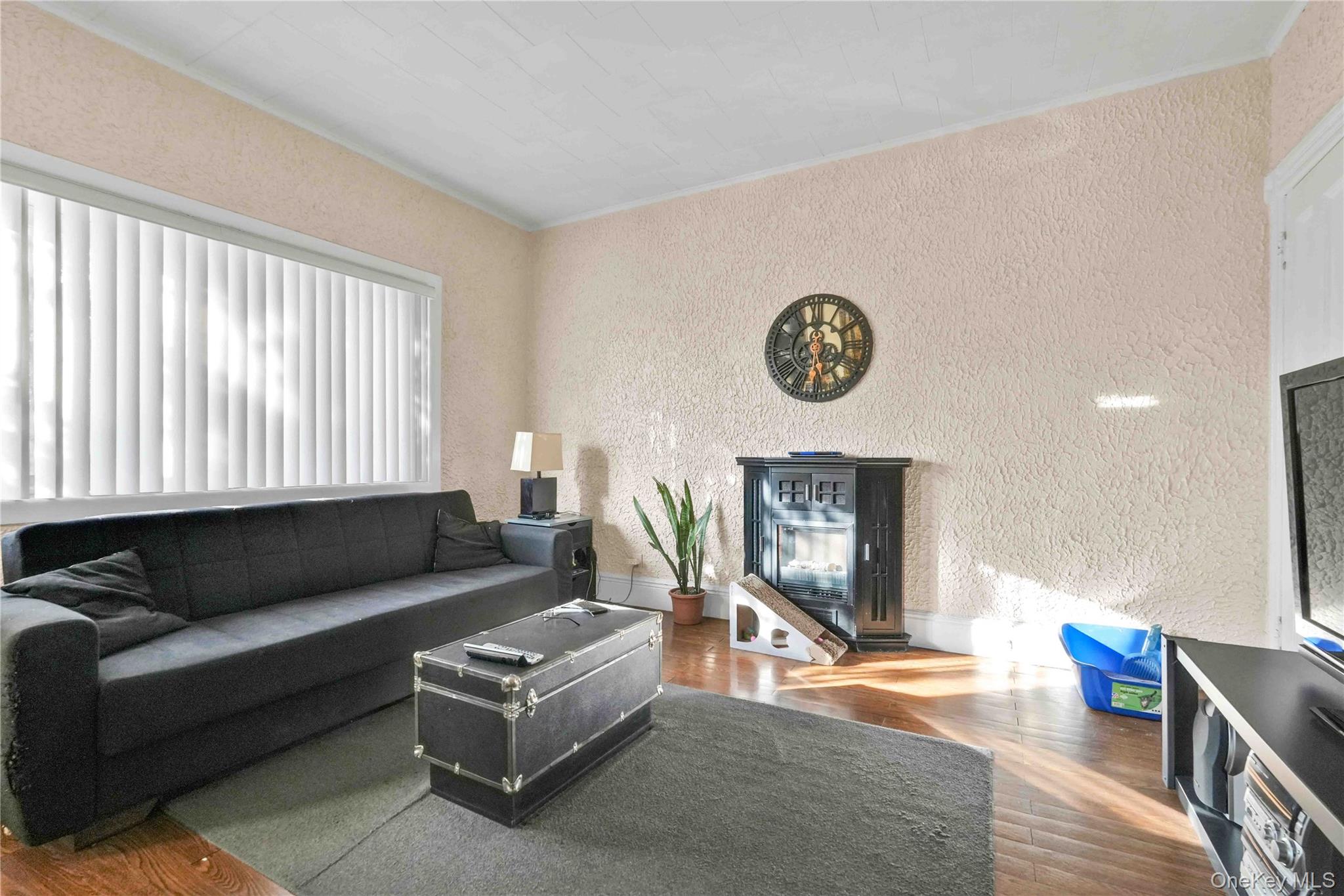 #13 photo, 9717 90th Street, कुईंस Ozone Park , NY 11416