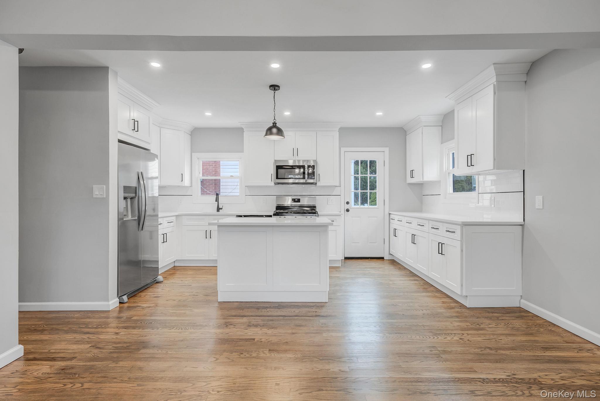 #11 photo, 125 Boden Avenue, Нассау ‖ Valley Stream , NY 11580