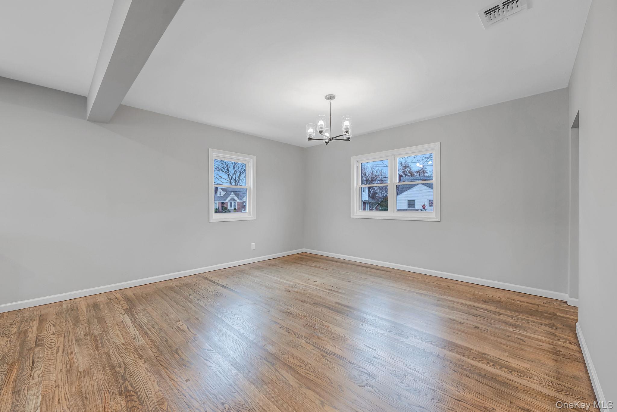 #15 photo, 125 Boden Avenue, Нассау ‖ Valley Stream , NY 11580