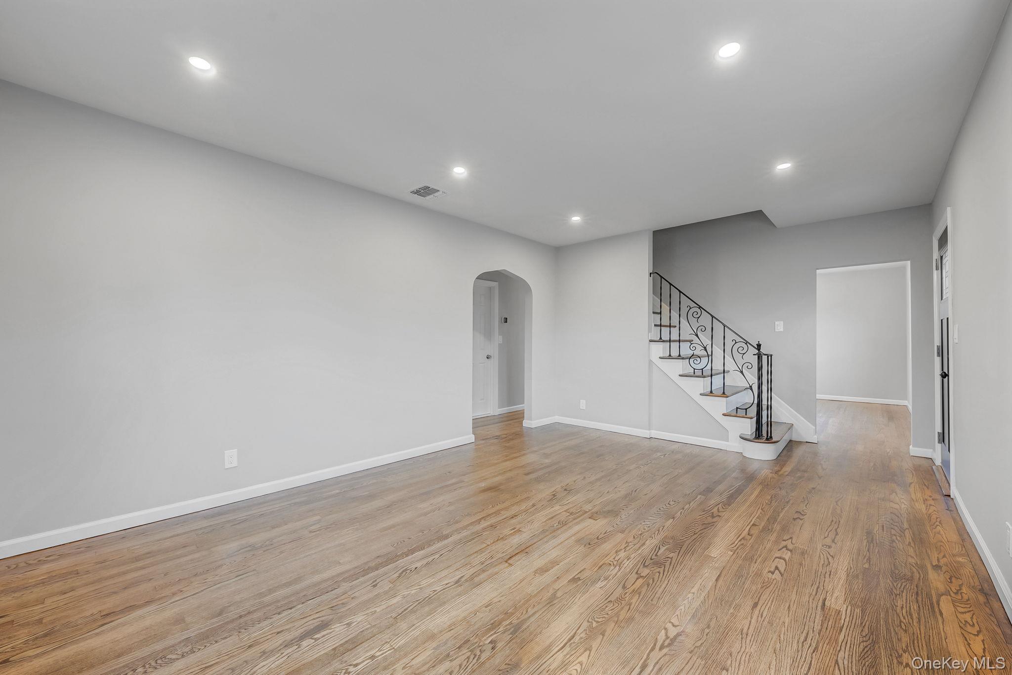 #18 photo, 125 Boden Avenue, Нассау ‖ Valley Stream , NY 11580