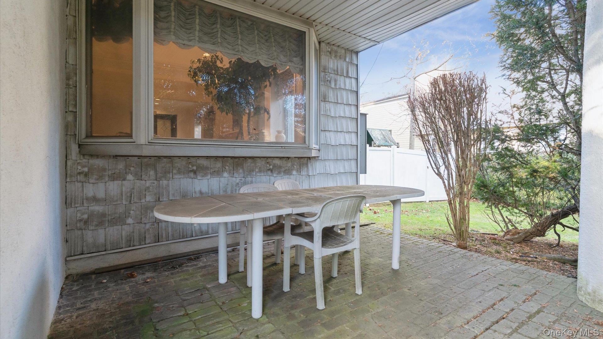 #13 photo, 178 Wildacre Avenue, नासाउ काउंटी Lawrence , NY 11559